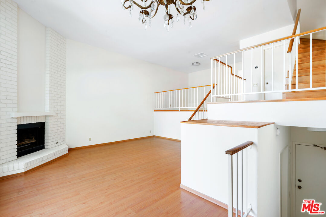 20224 Sherman Way Unit: 25