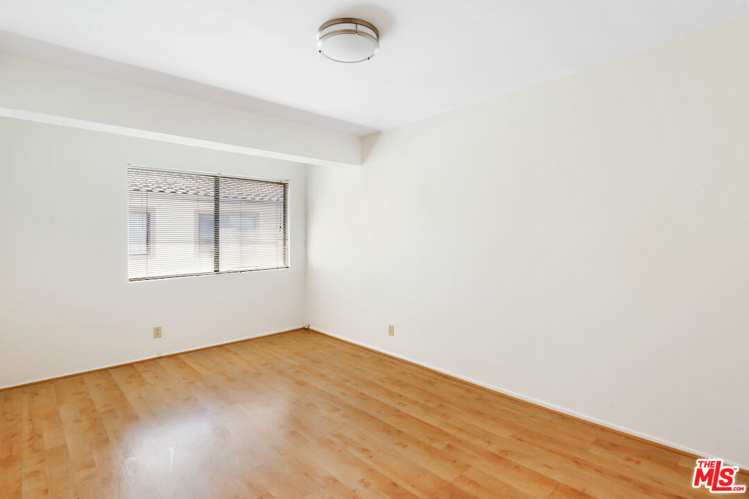 20224 Sherman Way Unit: 25