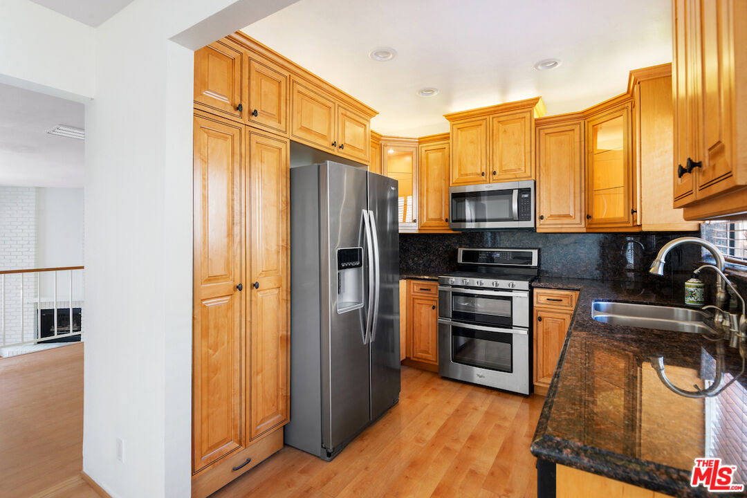 20224 Sherman Way Unit: 25