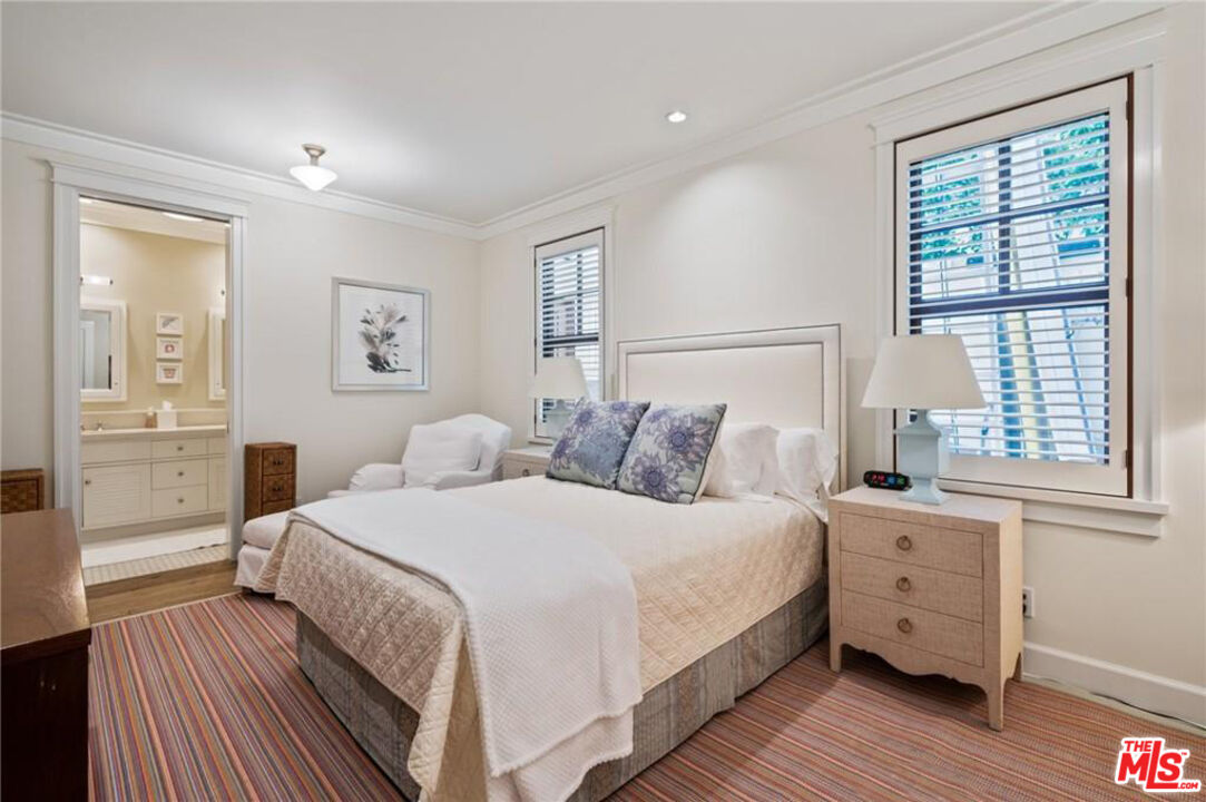 212 The Strand