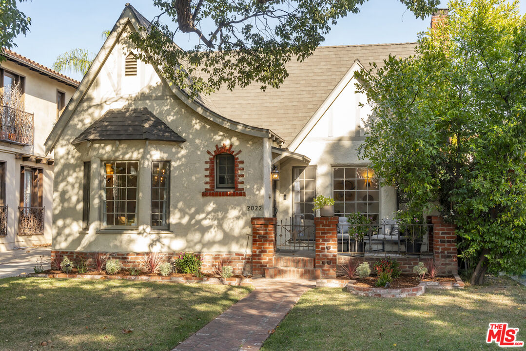 2022 Glendon Ave
