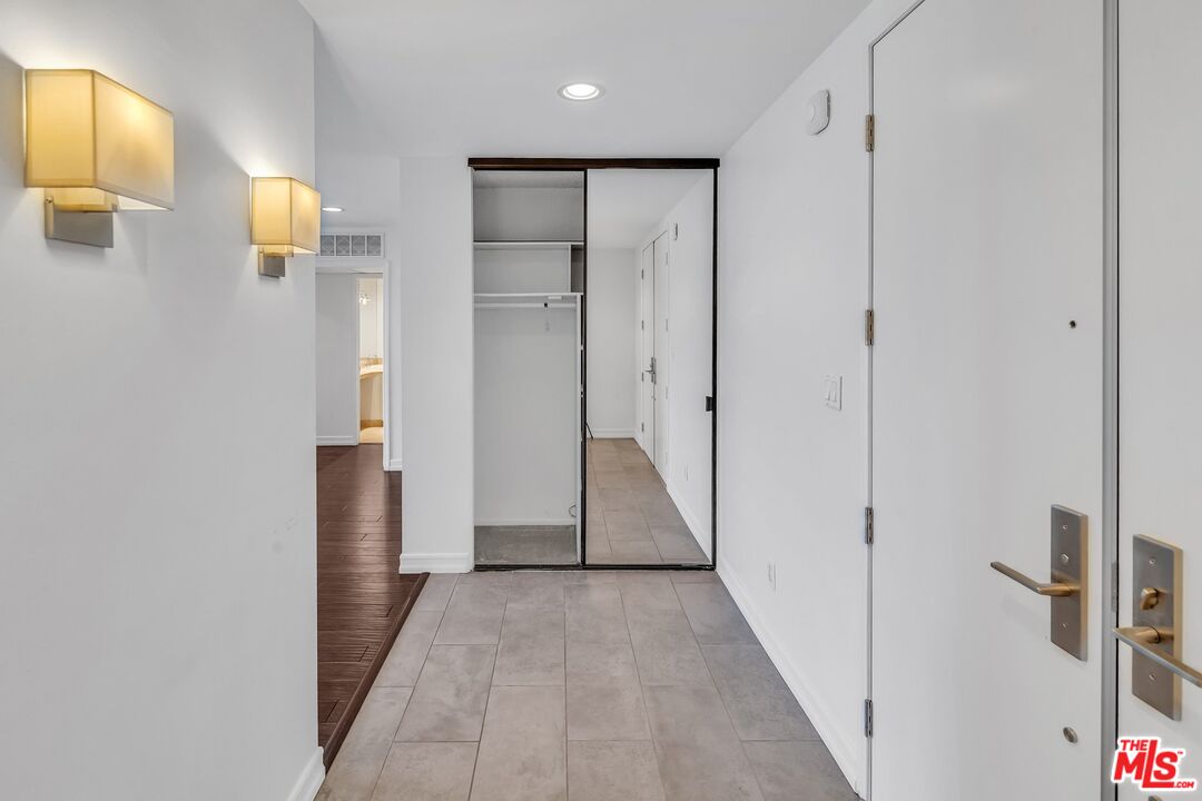 11965 Gorham Ave Unit: 301