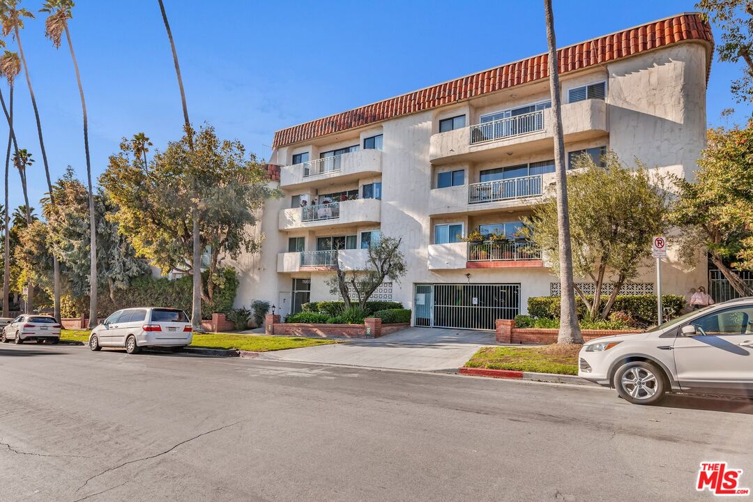 11965 Gorham Ave Unit: 301