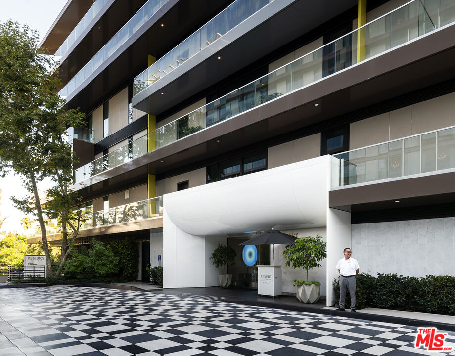 8420 Sunset Boulevard Unit: 107