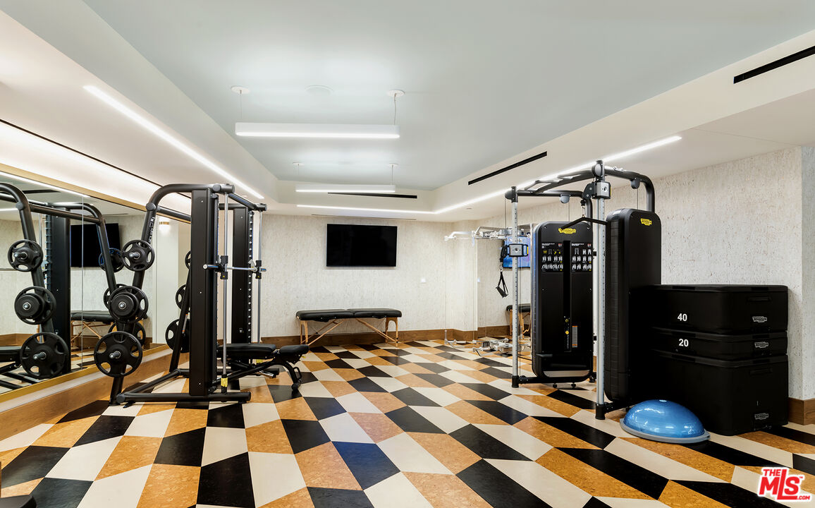 8420 Sunset Boulevard Unit: 107