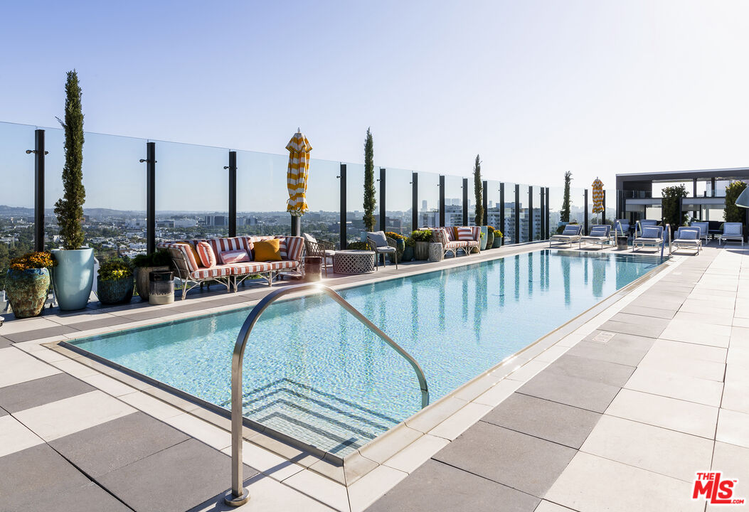 8420 Sunset Boulevard Unit: 107