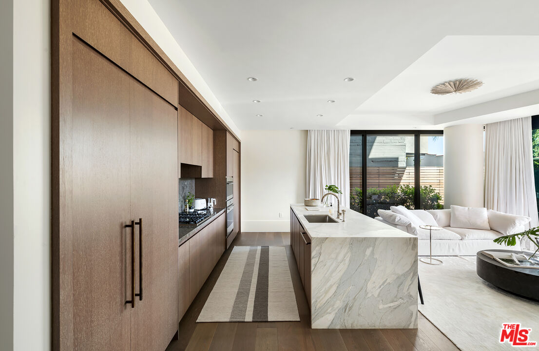 8420 Sunset Boulevard Unit: 107