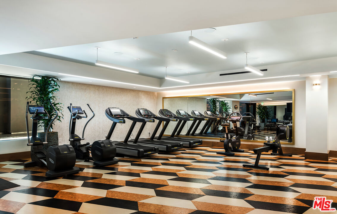 8420 Sunset Boulevard Unit: 107