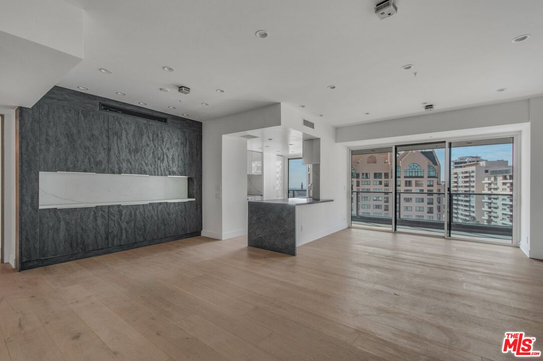 10490 Wilshire Blvd Unit: 1102