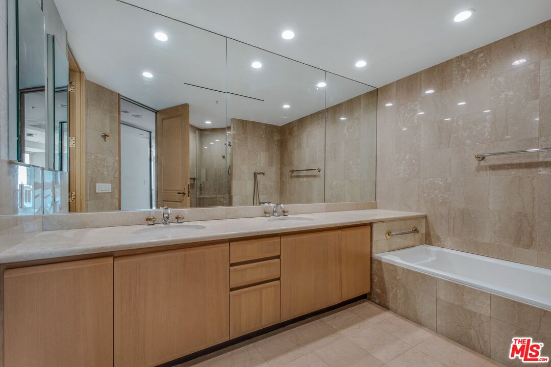 10490 Wilshire Blvd Unit: 1102