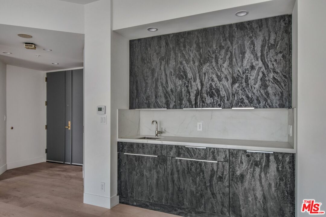 10490 Wilshire Blvd Unit: 1102