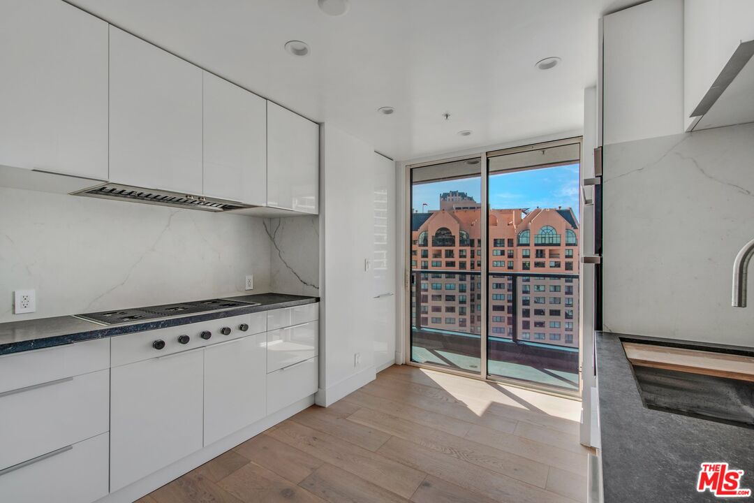 10490 Wilshire Blvd Unit: 1102