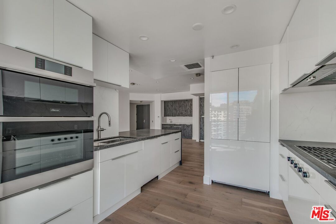 10490 Wilshire Blvd Unit: 1102