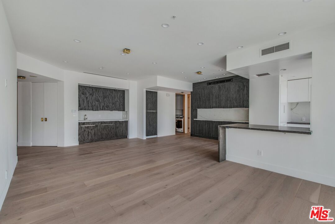 10490 Wilshire Blvd Unit: 1102