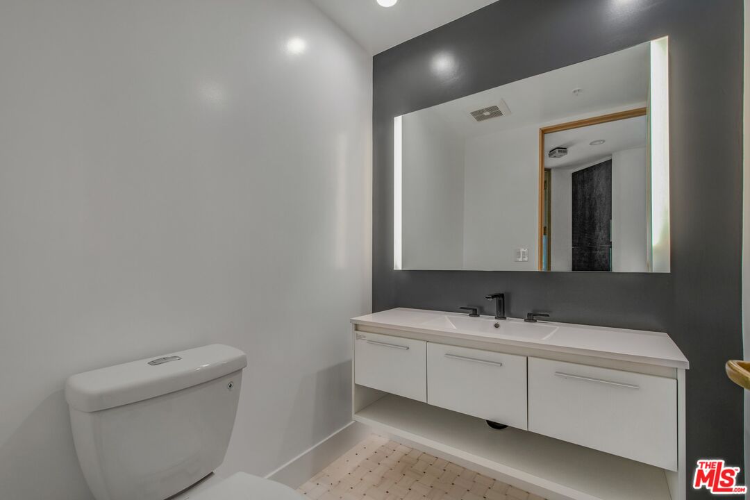 10490 Wilshire Blvd Unit: 1102