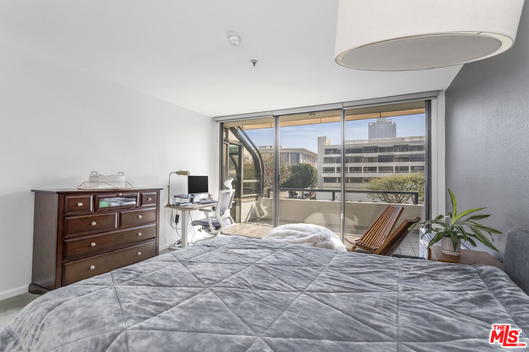 880 W 1st St Unit: 709