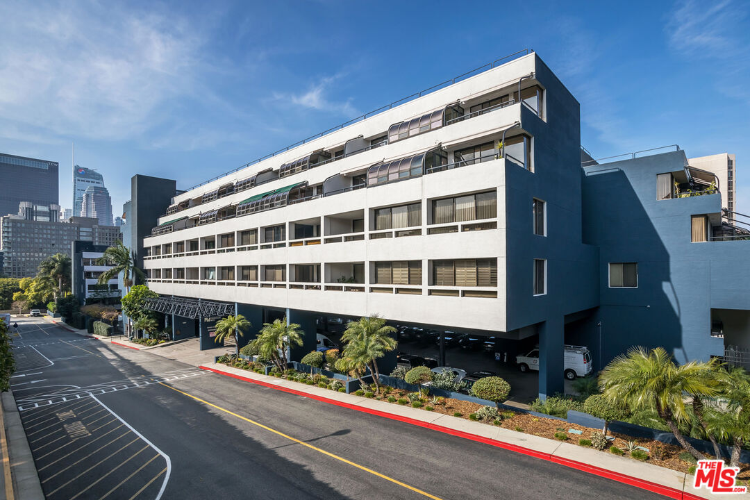 880 W 1st St Unit: 709