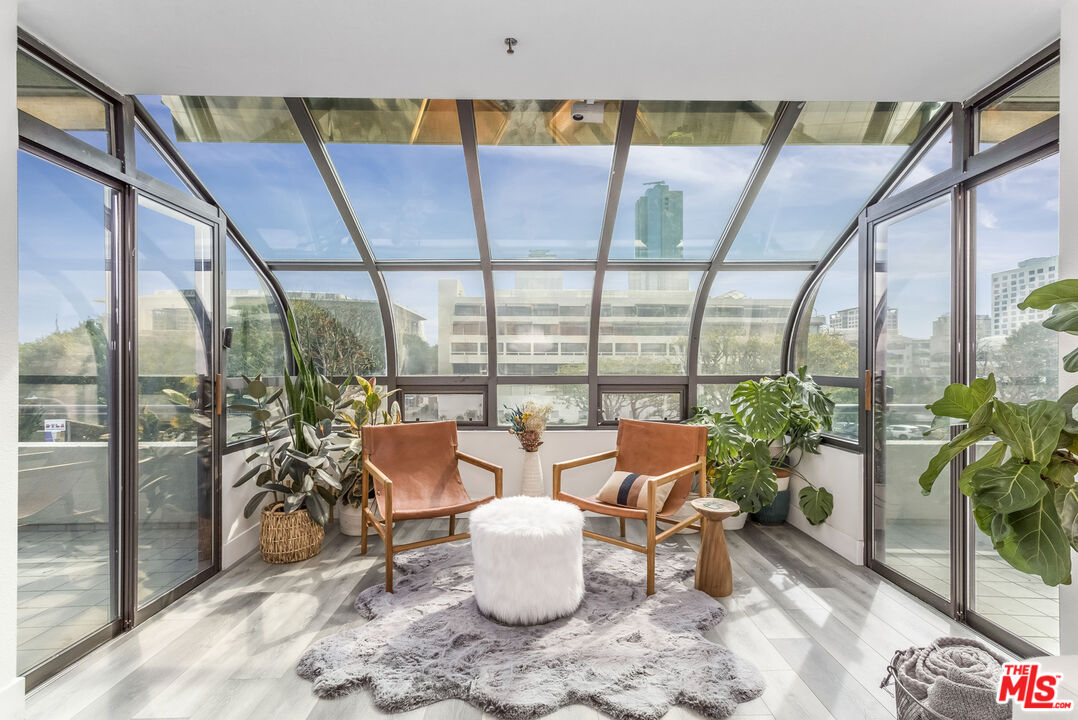 880 W 1st St Unit: 709