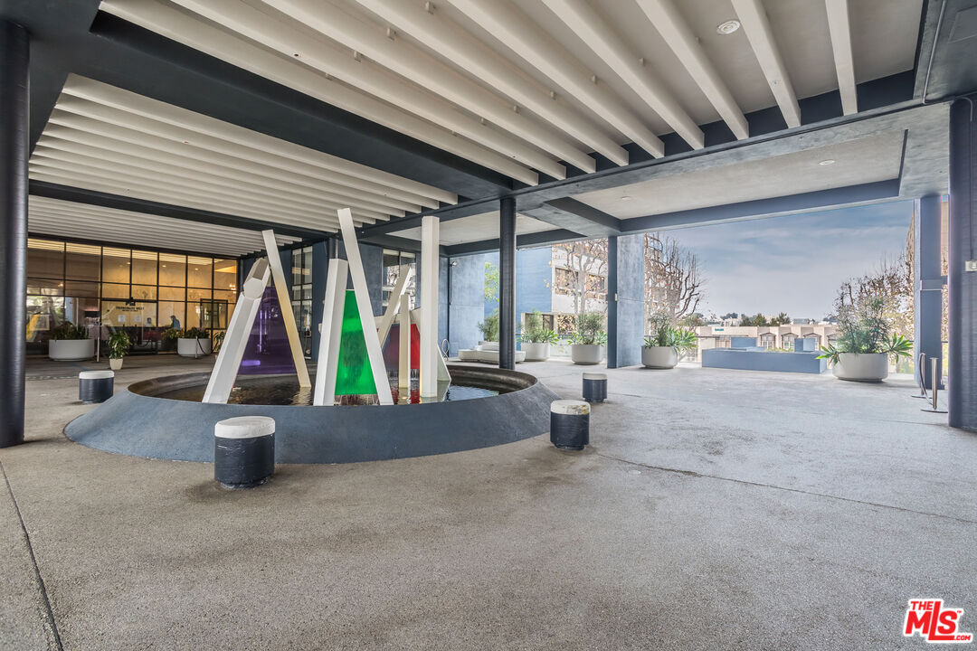 880 W 1st St Unit: 709