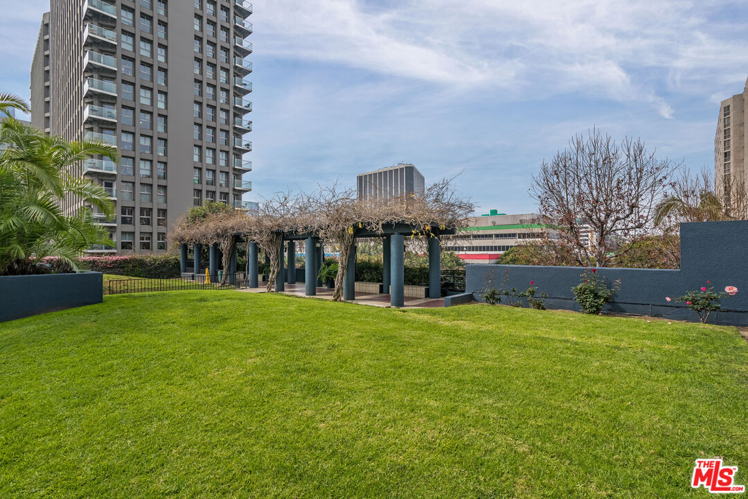 880 W 1st St Unit: 709