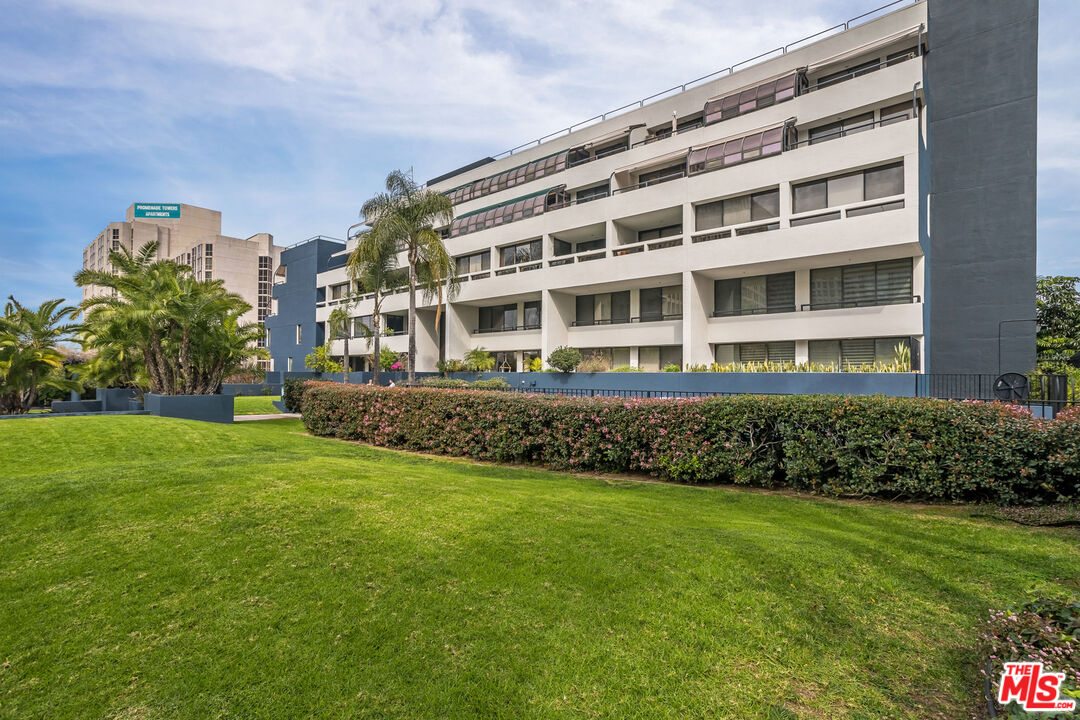 880 W 1st St Unit: 709