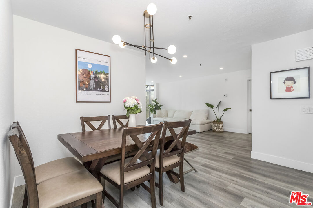 880 W 1st St Unit: 709