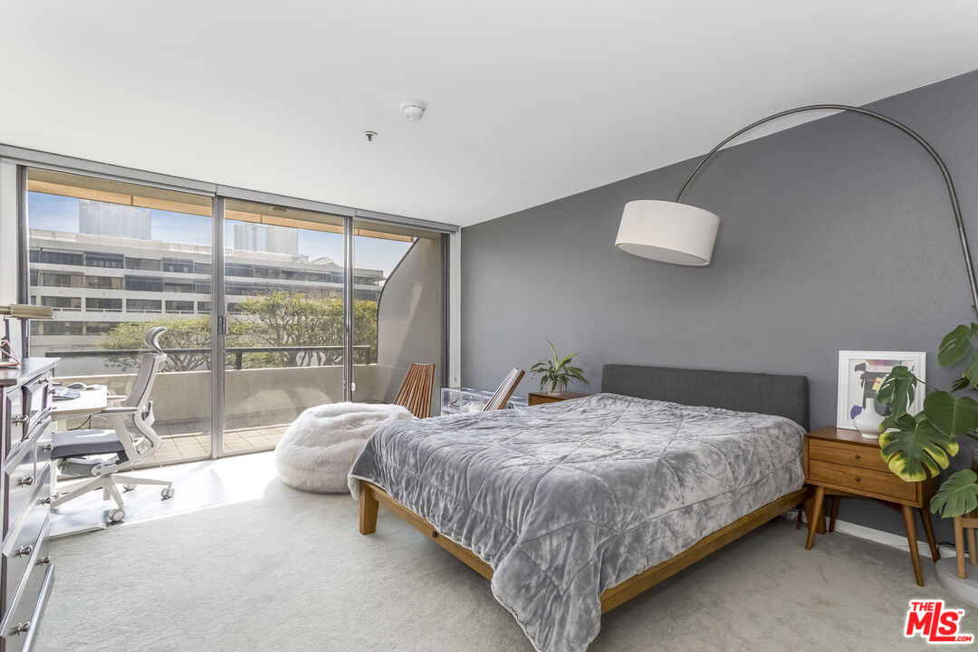 880 W 1st St Unit: 709