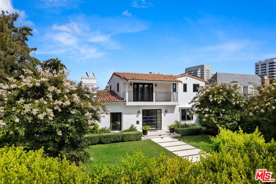 800 S Beverly Glen Blvd