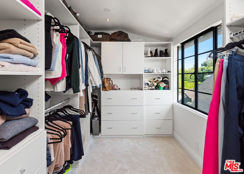 800 S Beverly Glen Blvd