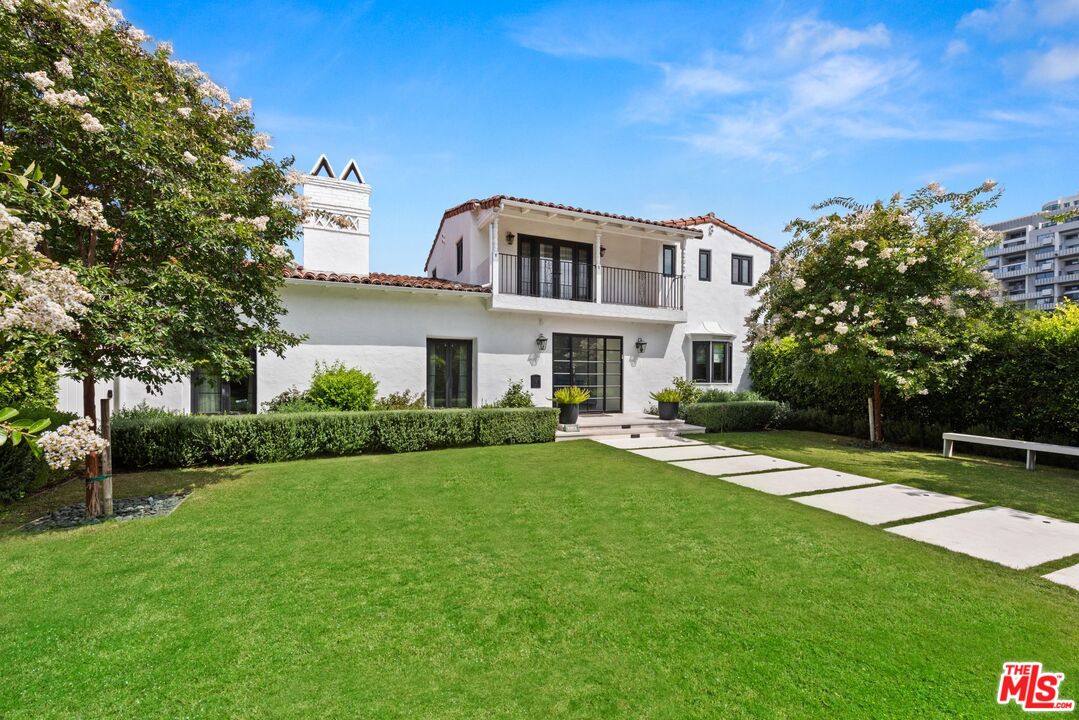 800 S Beverly Glen Blvd