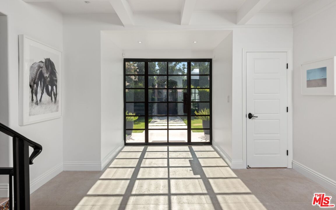 800 S Beverly Glen Blvd