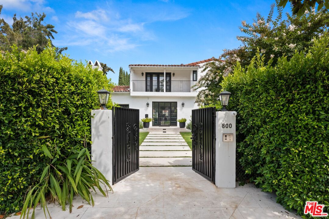 800 S Beverly Glen Blvd