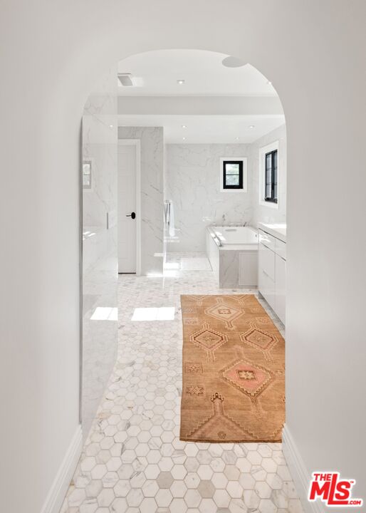 800 S Beverly Glen Blvd