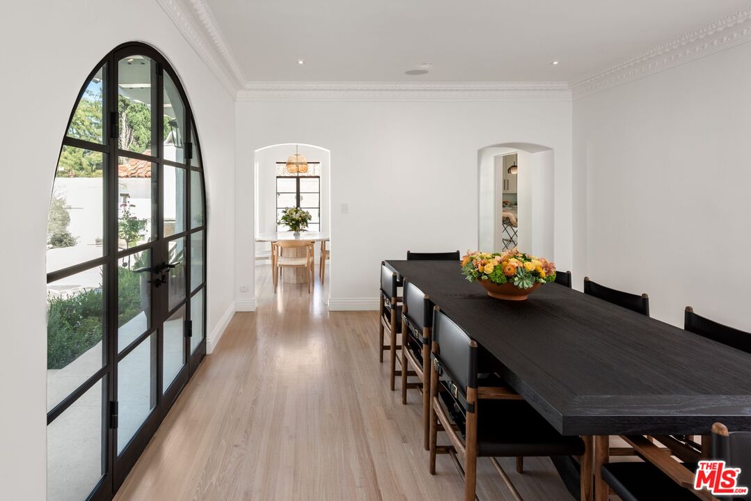 800 S Beverly Glen Blvd