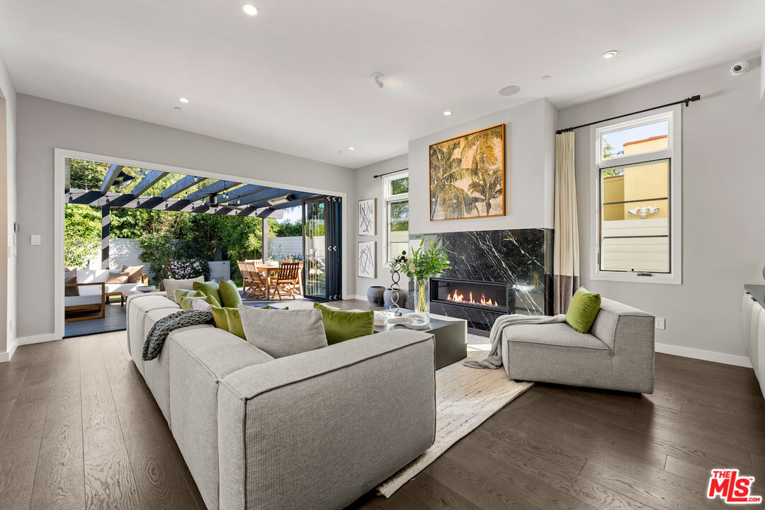 1750 S Sherbourne Dr