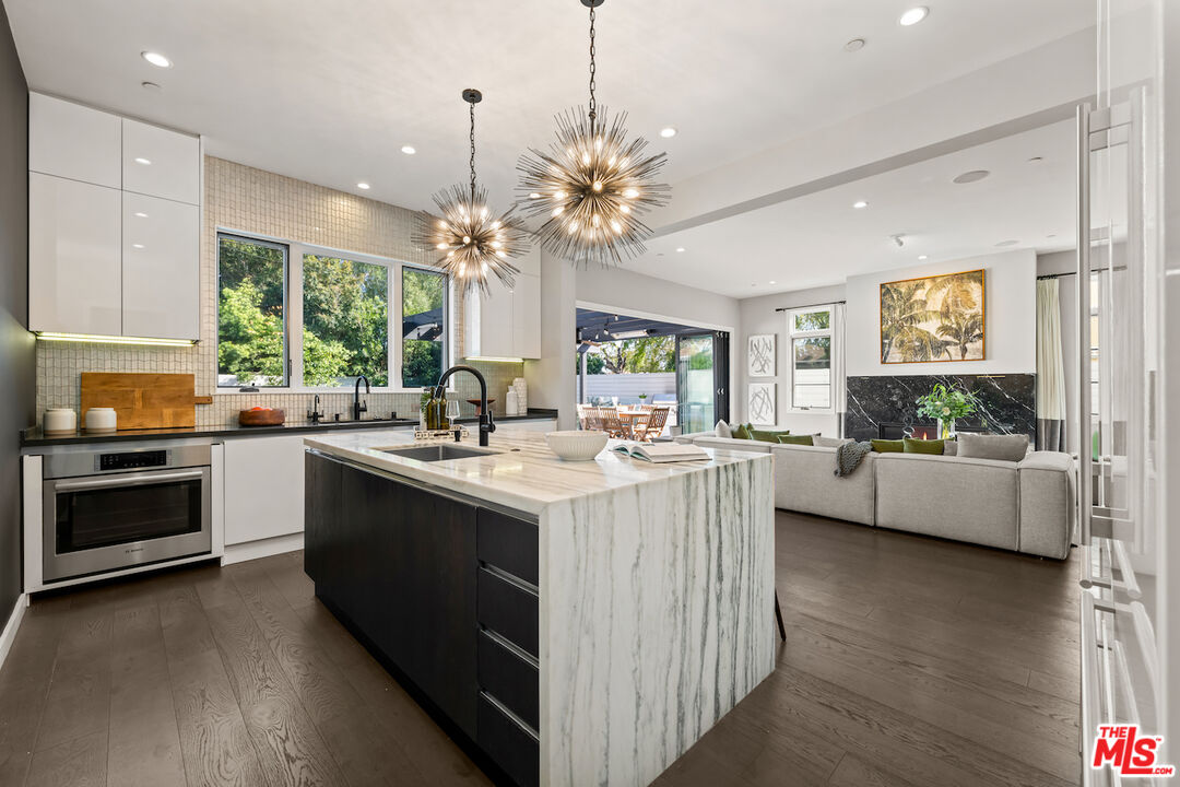 1750 S Sherbourne Dr