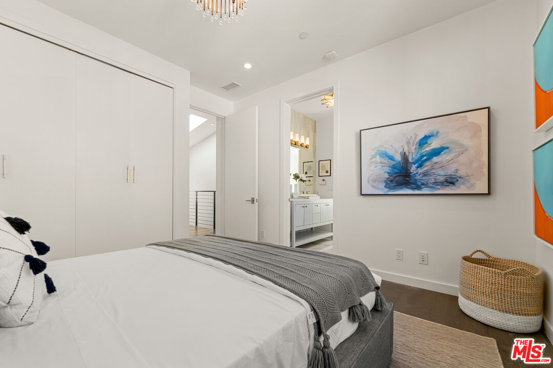 1750 S Sherbourne Dr