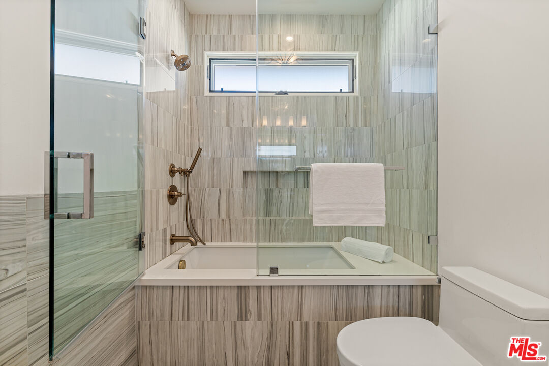 1750 S Sherbourne Dr