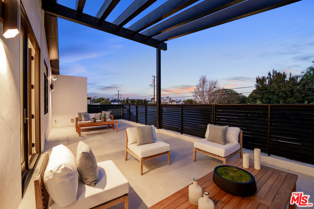 1750 S Sherbourne Dr