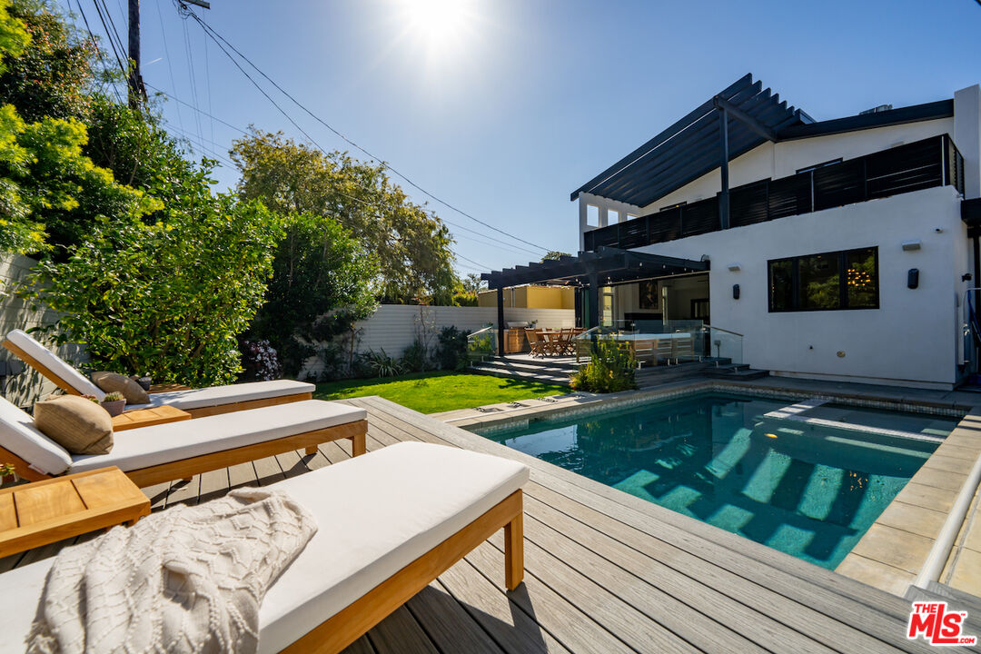 1750 S Sherbourne Dr