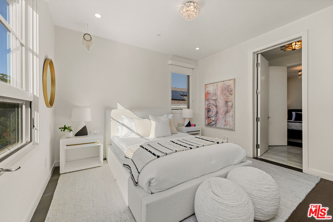 1750 S Sherbourne Dr