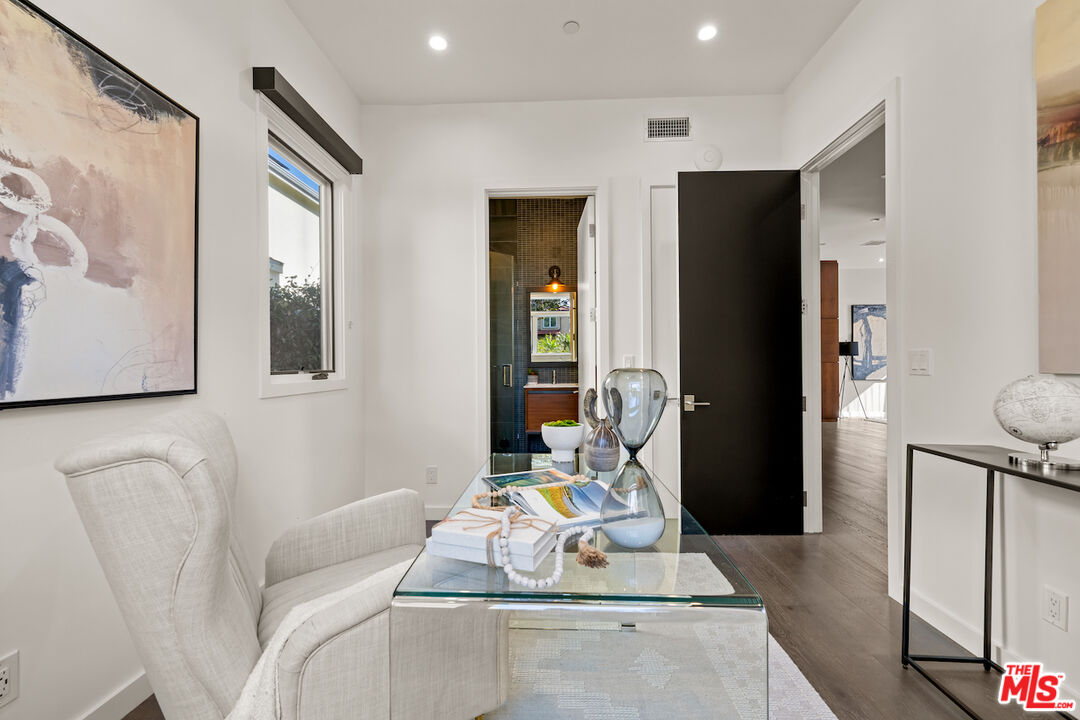 1750 S Sherbourne Dr