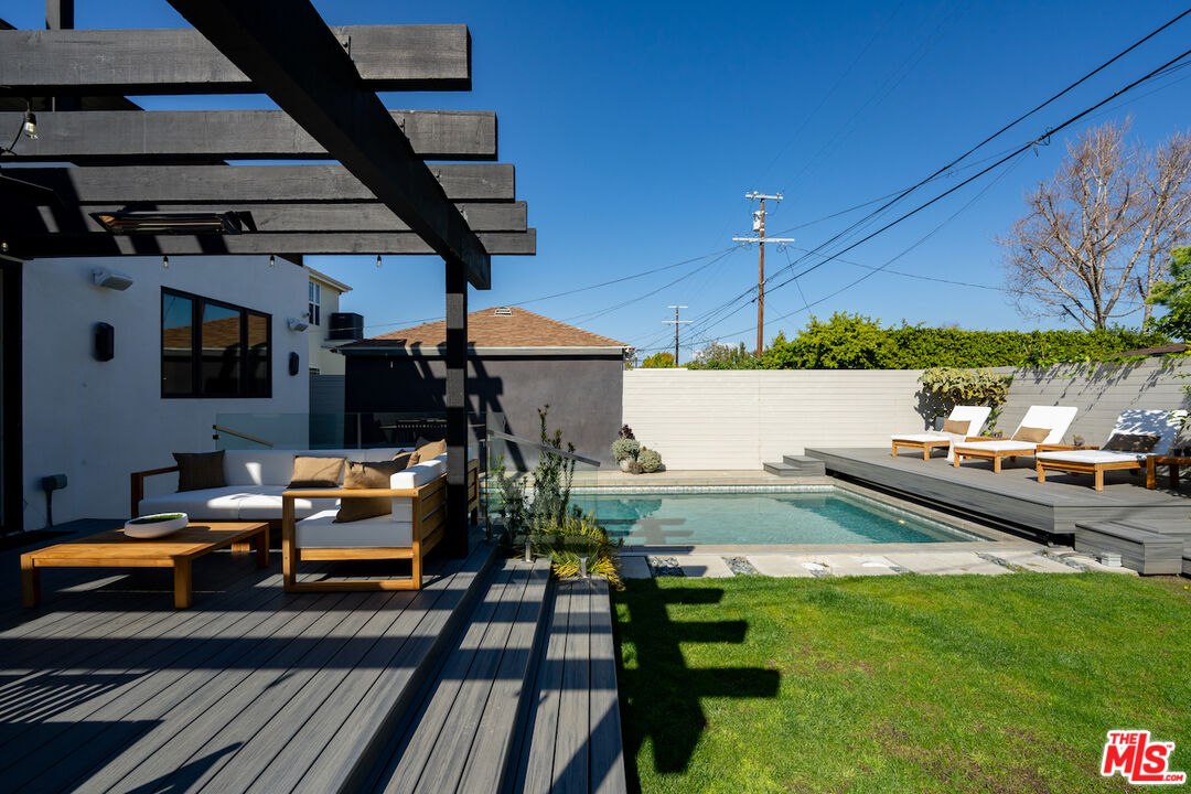 1750 S Sherbourne Dr