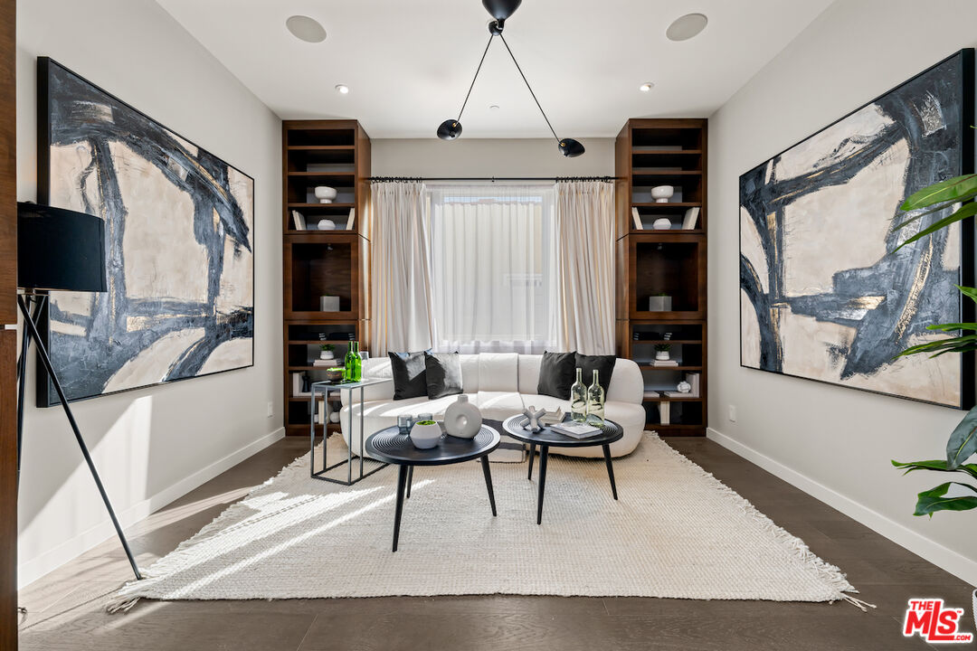 1750 S Sherbourne Dr