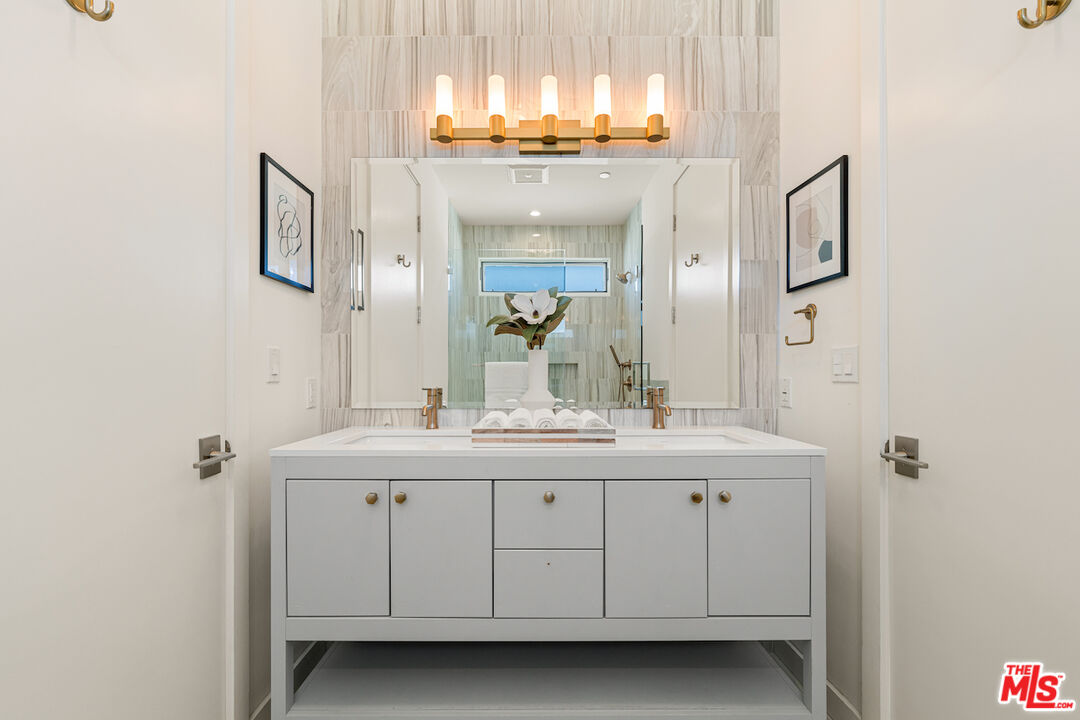 1750 S Sherbourne Dr