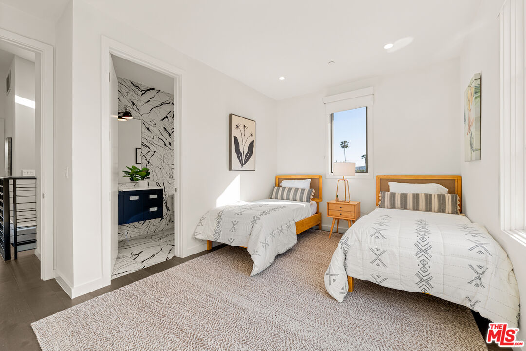 1750 S Sherbourne Dr