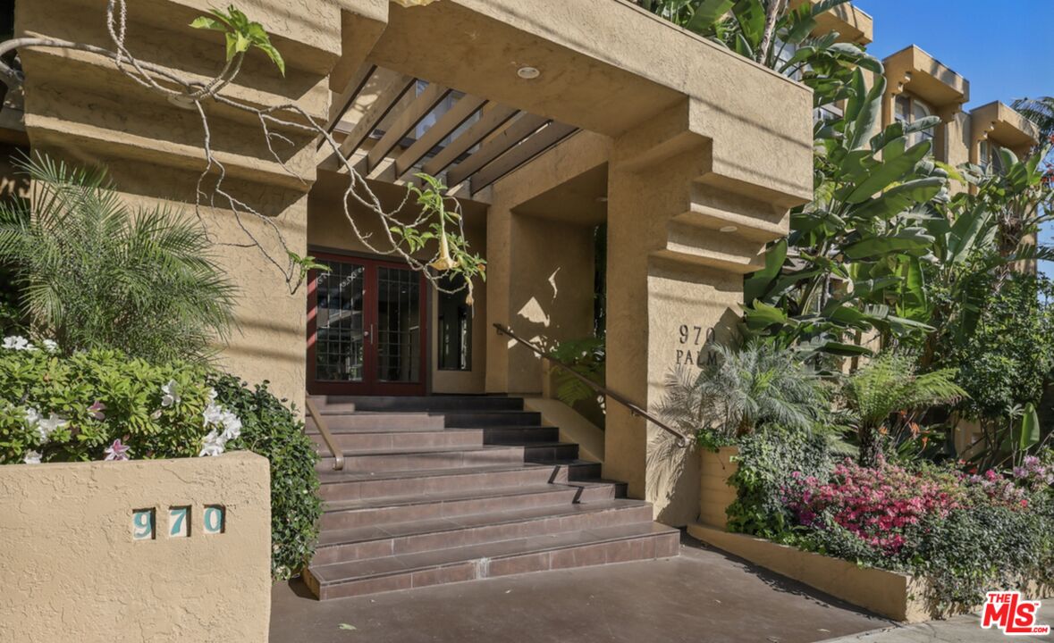 970 Palm Ave Unit: 104