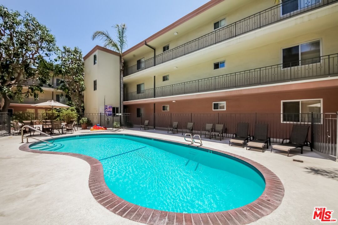 2002 4th St Unit: 212