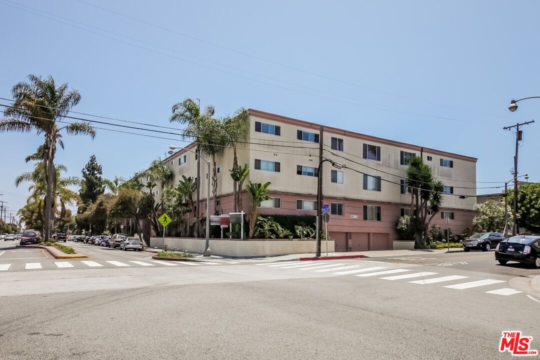 2002 4th St Unit: 212