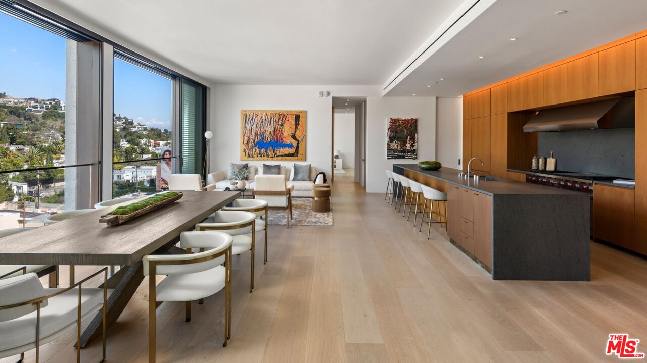 9040 Sunset Blvd Unit: 1002